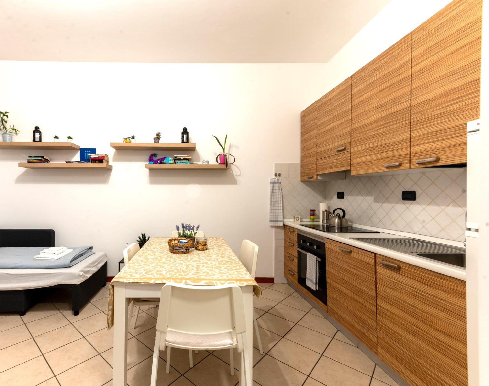 Holiday Apartment - Brescia Centro - Parcheggio Privato Dış mekan fotoğraf